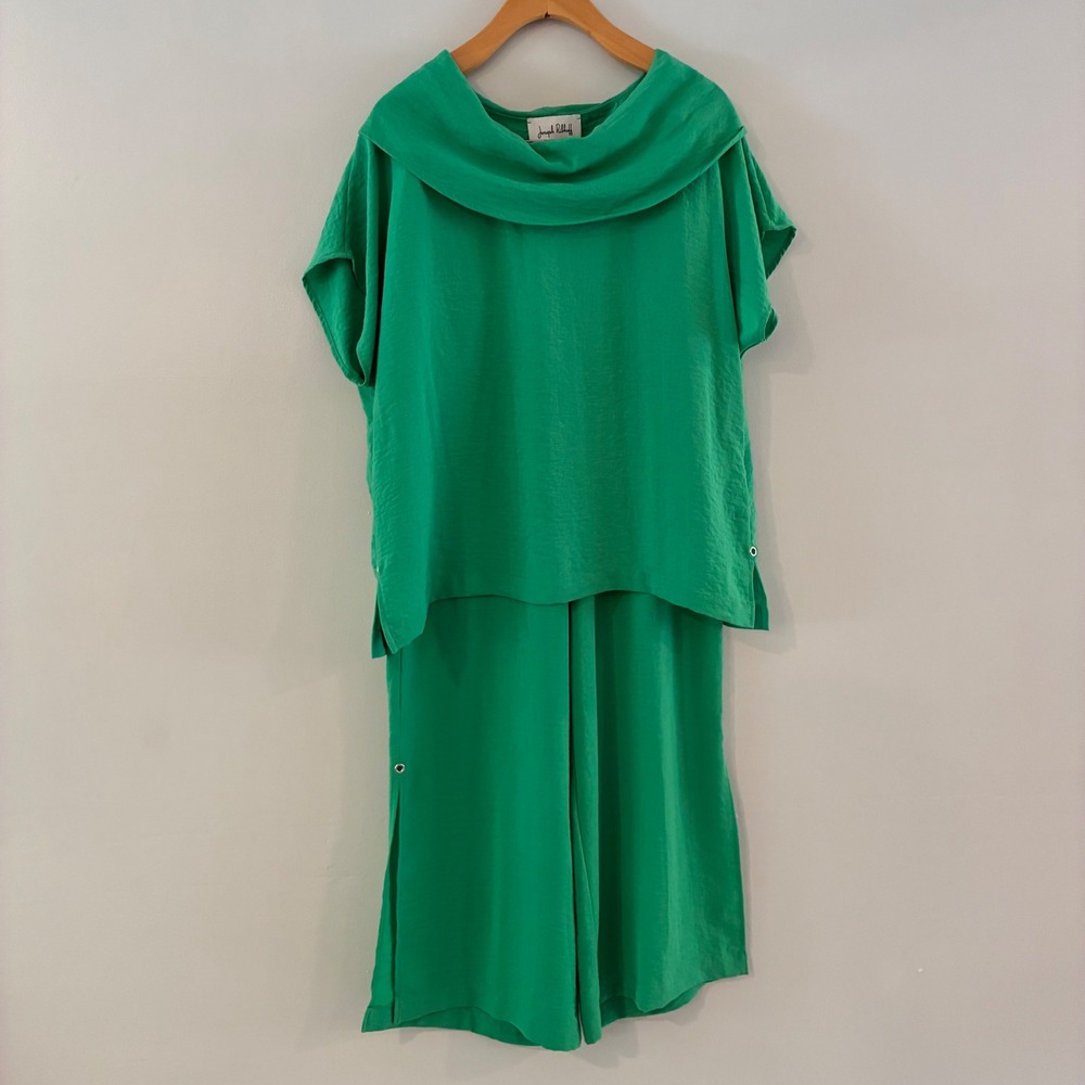 Joseph Ribkoff Pant Set 8 Green Tunic Grommet Luxury Resort Lagenlook Boutique